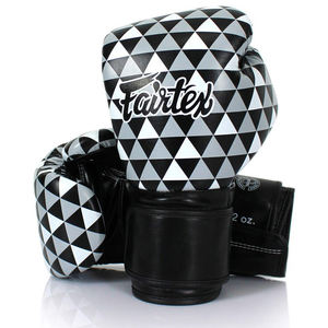 ถุงมือชกมวย Fairtex คุณภาพพรีเมียม หนังวัวแท้ ถุงมือมวยไทย Fairtex สำหรับฝึกซ้อม ผลิตตามสั่ง อุปกรณ์ต่อสู้ Fairtex - Product Image 1
