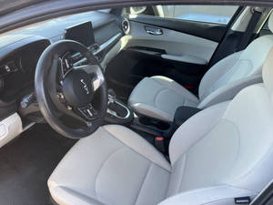 Kia Forte LX 2022 Usado, Volante a la Izquierda, Origen Estadounidense - Product Image 4