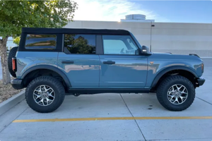 พร้อมขับขี่ - รถพวงมาลัยซ้ายมือสอง |   พวงมาลัยขวา |   ฟอร์ด บรองโก แบดแลนด์ส ปี 2021 แบบ 4 ประตู เกียร์ 7 สปีด - Product Image 4