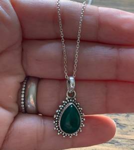 Pendentif en onyx vert de style bohème serti de pierres en argent sterling 925 de qualité supérieure, taille poire brillante, pour femme, idéal pour mariage et soirée - Product Image 2