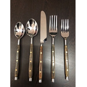 Chuyên nghiệp Brass Flatware <span class=keywords><strong>Set</strong></span> kích thước tùy chỉnh đầy đủ dập nổi dao kéo muỗng nĩa & dao Vàng Flatware thiết lập dao kéo - Product Image 5
