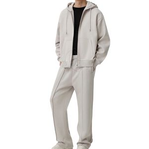 Conjunto Deportivo de Felpa Beige para Hombre, Sudadera con Capucha y Cremallera Completa, Pantalones Deportivos Acampanados, Logotipo Bordado Personalizado - Product Image 1