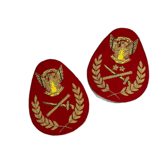 Insignias bordadas hechas a mano - Product Image 2