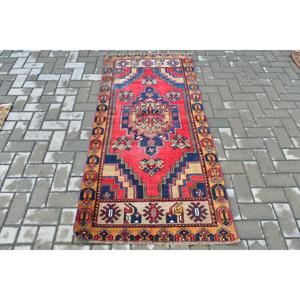 Tapis turc d'appoint 2,9 x 6,1 pieds, tapis marocain vintage rouge - Product Image 1