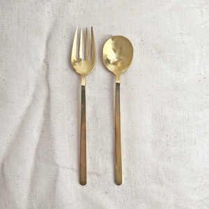 Ensemble de couverts de luxe de haute qualité en laiton gaufré poignée vaisselle pour la maison hôtel utilisation à bas prix. - Product Image 6