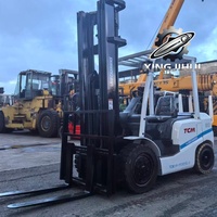 Chariot élévateur diesel d'occasion TCM FD30T3 de 3 tonnes avec hauteur de levage de 6000 mm et déplaceur latéral, en bon état de fonctionnement