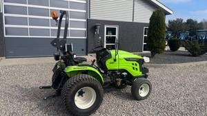 Livraison gratuite, mini tracteur agricole à roues |   26HP 3 cylindres Diesel |   4x4 |   6F/2R |   Poids avant |   Kat. 1 |   Revêtement en gazon - Product Image 3