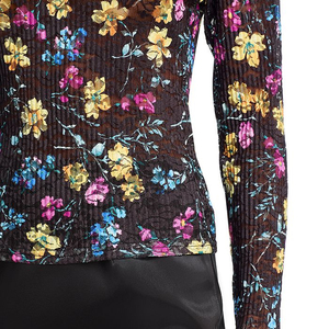 Fabricante de ropa de mujer Tops de encaje fruncidos florales Camisas de manga larga con cuello redondo Estilo de Jersey Top de ajuste regular para mujer - Product Image 3