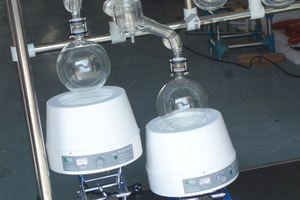 लैवेंडर तेल आसवन उपकरण उच्च गुणवत्ता वाले लघु पथ आणविक आसवन उपकरण - Product Image 5