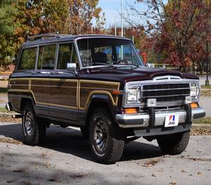 Jeep Grand Wagoneer de 1987, Auto Usado en Buen Estado, Herramienta de Origen Estadounidense - Product Image 1