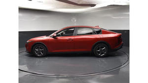 Coche usado de segunda mano con certificación LHD/RHD Kia K4 LXS 2025 FWD - Product Image 4