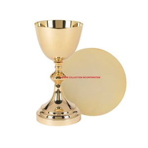 Calice en laiton de luxe doré avec patène et design unique - Product Image 4