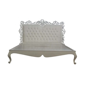 Ensemble de chambre à coucher de style européen, lit king size en bois massif avec commode, miroir, tables de chevet, finition antique, literie en velours - Product Image 6