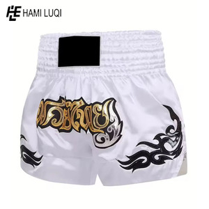 กางเกงขาสั้นมวยไทยและ MMA โลโก้และการออกแบบที่กําหนดเอง | อุปกรณ์คิกบ็อกซิ่งคุณภาพสูงสําหรับทุกวัย - Product Image 4