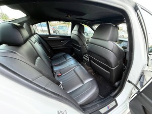 MEJOR OFERTA 2013 B-M-W M-5 BAS-E 4DR SE-DAN TRANSMISIÓN AUTOMÁTICA ASIENTOS DE CUERO - Product Image 2