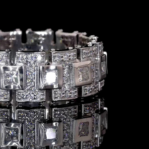 แหวนเพชรทรงฮิปฮอปประดับเพชรสีเงินสเตอร์ลิงวงแหวนชั้นดีสำหรับผู้หญิง925ตามสั่ง - Product Image 2