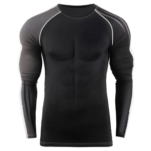 Protège-éruption de compression à manches longues personnalisé pour hommes noir MMA chemise d'entraînement avec bras imprimés haut de fitness de gymnastique protection UV - Product Image 5