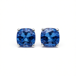 Orecchini a lobo AM in lega di zinco blu con zaffiro taglio cuscino, montatura a griffe, gioielli classici da donna, regalo, modello E3996 - Product Image 1