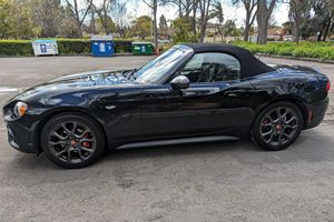 Auto Usado Confiable, Fiat 124 Spider Abarth 2017 - Product Image 3