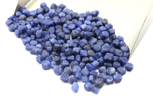 Cristal de Sodalite véritable 4-6 MM 50 pièces pierres précieuses naturelles semi-précieuses bleues brutes pour la fabrication de bijoux - Product Image 5