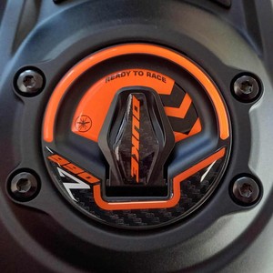 Adesivi 3D in Gel su Misura per Tappo Carburante Moto KTM 990 Duke R 2025, Logo per Caschi e Decorazioni - Product Image 1