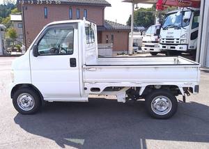 Pick-up Honda Acty Truck 660 SDX modèle 2000 automatique avec sièges en tissu, 100% en parfait état de marche et sans accident - Product Image 4