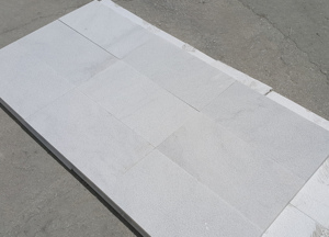 Muestras pequeñas de mármol blanco de Carrara arenado antideslizante de 20x20 cm para pavimentos de jardín, interiores, exteriores, alrededor de piscinas y entradas de vehículos, fabricado en Turquía. - Product Image 3