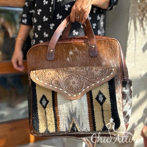 Nouveau élégant mode chaude véritable sacs à dos en cuir de fourrure de vachette usiné à la main élégant sculpture sacs à dos en cuir sacs à dos de Style occidental - Product Image 1