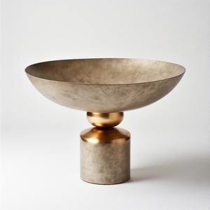 Bol de service de luxe en aluminium fait main Gilded Aura, forme ronde personnalisée, pour la décoration de la maison, des hôtels, des mariages et des événements - Product Image 5