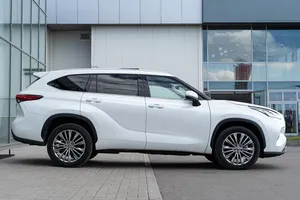 2024 โตโยต้า ไฮแลนเดอร์ IV (U70) ไมล์น้อย เกียร์อัตโนมัติ พวงมาลัยซ้าย ยาง R20 สภาพดี - Product Image 3