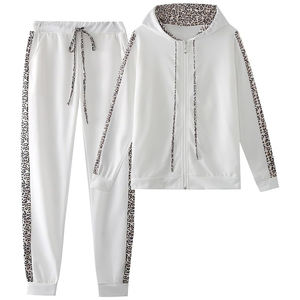 Offres Exceptionnelles – Ensemble Survêtement Sportif Hiver Femme à Prix Réduit, Coupe Classique, Doublure Polaire, Polyester/Coton, Haute Qualité, Sur Mesure - Product Image 1