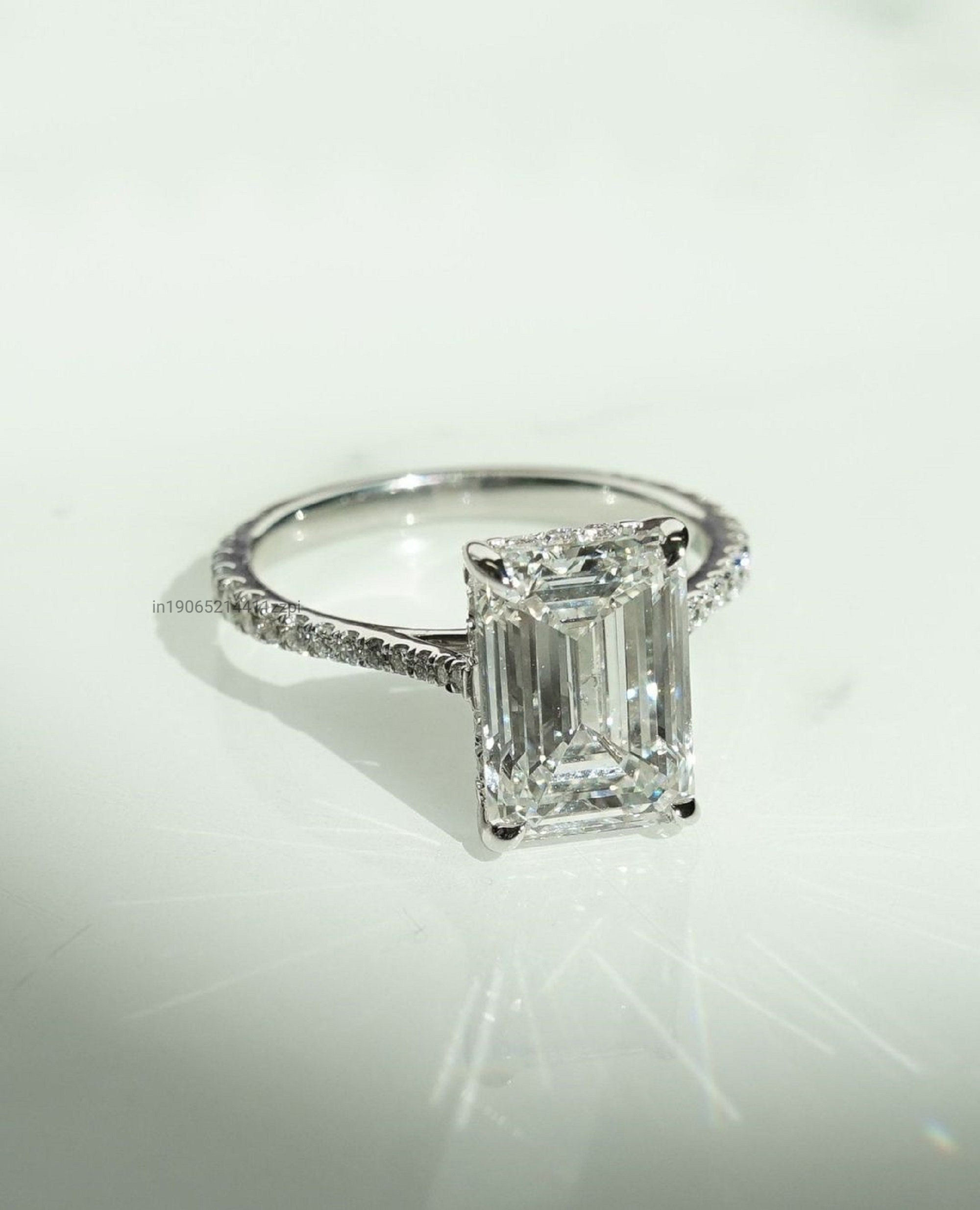 สีเหลืองทอง