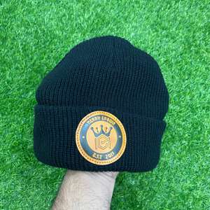 Gorro de mezcla de lana de alta calidad Parche de cuero artificial Impreso digital para la playa y los viajes - Product Image 2