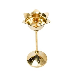 เชิงเทียนทองเหลืองสำหรับตกแต่งห้อง pooja ตกแต่งบ้านทุกวัตถุประสงค์ - Product Image 1