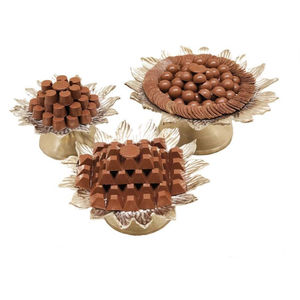 Cuenco de chocolate de diseño moderno, plato de servir de metal dorado hecho a mano, ecológico para bodas, otras ocasiones al mejor precio - Product Image 4