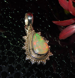 Piedra Preciosa de Ópalo Etíope Arcoíris Natural, Plata de Ley 925, Chapado en Oro Rosa y Rodio, Estilo Vintage, Colgante Fino - Product Image 3