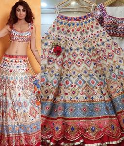 Lehenga Choli para mujer boda Georgette Lehenga adornado con espejos reales trabajo de bordado - Product Image 3