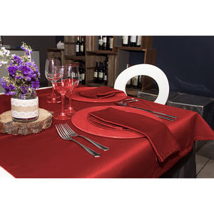 Nappe en tissu satiné bordeaux 100x100cm 50/50 polyester-coton B2B - Product Image 1