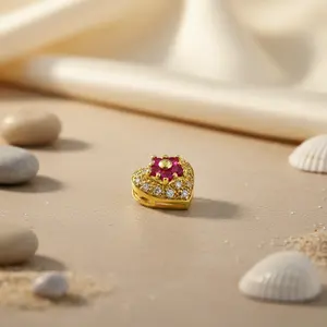 จี้รูปหัวใจประดับทับทิมชุบทองคำ พร้อมเพชรประดับ ของขวัญสำหรับเธอ จี้และชาร์มเพชร - Product Image 3