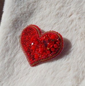 Broches con cuentas Broche de diseñador hecho a mano. Accesorios de alta calidad. Broche de diseño único. El mejor regalo para baby shower. - Product Image 5