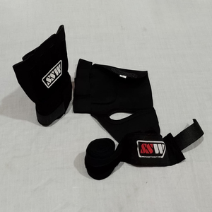 Mains enveloppantes rembourrées en gel néoprène demi-doigt unisexe avec fermeture velcro réglable pour la boxe et la musculation MMA - Product Image 2