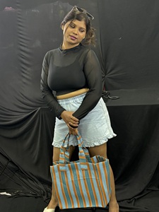 กระเป๋าตลาดไนลอนคุณภาพสูงแบบใช้ซ้ำได้ เป็นมิตรกับสิ่งแวดล้อม ผลิตจากวัสดุรีไซเคิล RPET ลายทาง ทอมือ สามารถปรับแต่งได้ เหมาะสำหรับใส่เครื่องสำอาง - Product Image 2