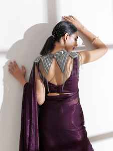 ชุดเดรสคลับสไตล์เบอร์เลสก์สุดหรู คอวี ประดับลูกปัด ปักเลื่อม ไข่มุก พร้อมผ้าคลุมทรงตรง ปักลายด้านหลัง เอวธรรมชาติ ยาวกรอมพื้น - Product Image 5