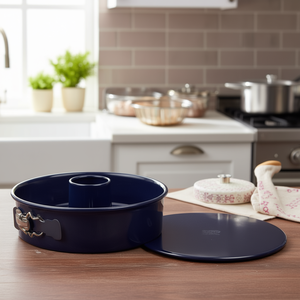 Dr. Oetker Garantie Ensemble de 2 moules à charnière émaillés Love Design 28 cm de diamètre - Product Image 3