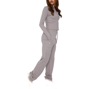 Ensemble deux pièces décontracté pour femme, haut à manches longues à boutons côtelés et pantalon de jogging, tenue en tricot pour la fabrication de marques OEM - Product Image 3