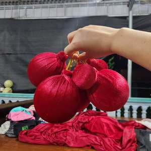 Guirnalda de Bolas de Terciopelo Elegante para Decoración del Hogar, Tela de Alta Calidad, Decoración para Bodas y Eventos, Adorno Festivo para Interiores, Fondo para Fiestas en Casa - Product Image 2