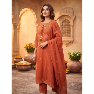 Ensemble Kurta 2 pièces pour femmes, été, élégant, imprimé orange, toile brodée, col en coton, manches trois-quarts, séchage rapide - Product Image 1
