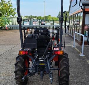 รถแทรกเตอร์คูโบต้า รุ่น B1181 |   รถแทรกเตอร์ดีเซล 18 แรงม้า สำหรับฟาร์มขนาดเล็ก - Product Image 2