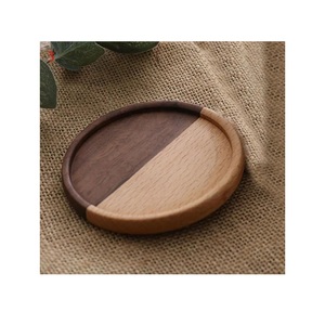 Juego de posavasos de madera hecho a mano tradicional con aspecto rústico natural para interiores de hogar y oficina inspirados en casas de campo - Product Image 5