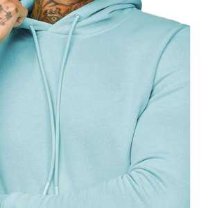 Sudadera con capucha premium para hombre con cordón ajustable, bolsillo canguro, tejido de forro polar suave y estilo casual minimalista. - Product Image 4